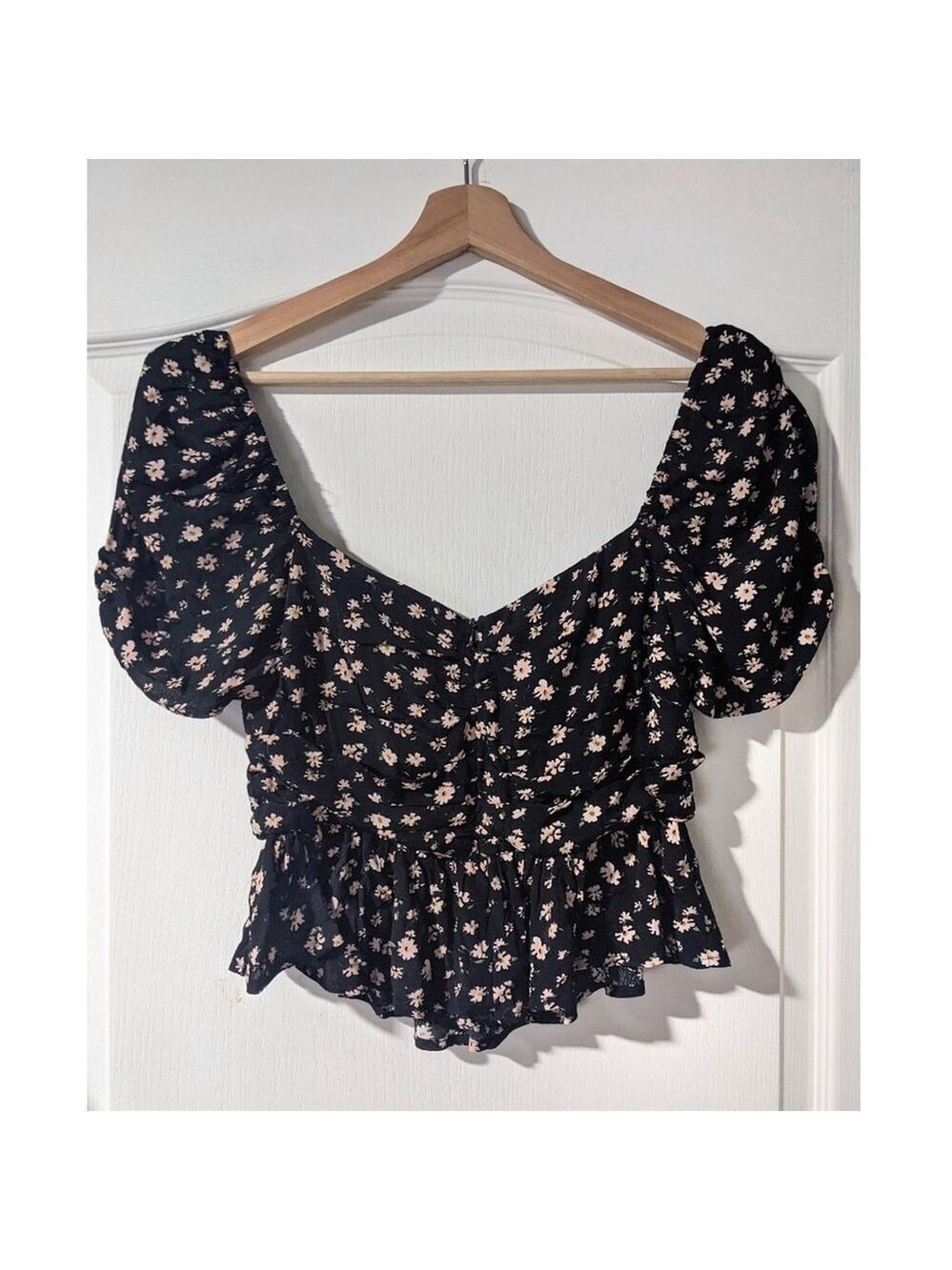 ASTR the Label | Sweetheart neckline top in Floral ditsy print - Picture 4 of 14